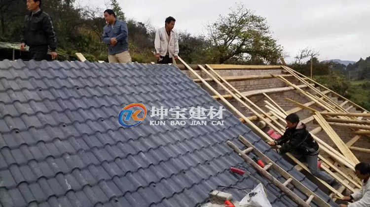 老房子換樹脂瓦實(shí)用