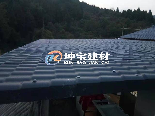 金龍長城周邊酒店翻修屋面合成樹脂瓦